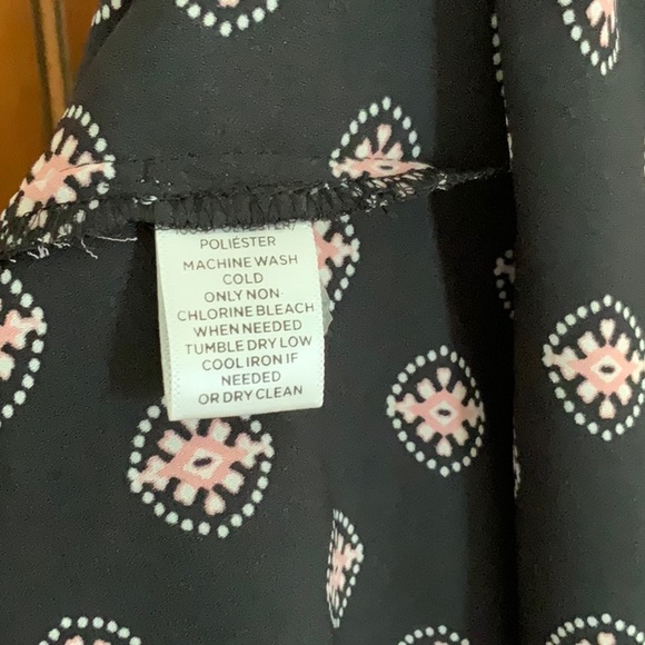 Loft blouse size medium. - Picture 5 of 5